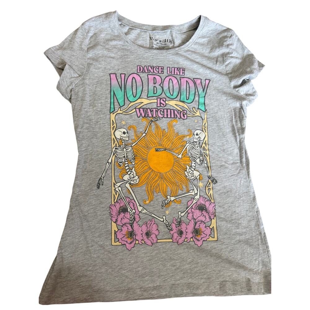 Wound Up Grey Skeletons Graphic Tee Dance Like Nobody Is Watching Juniors XL
